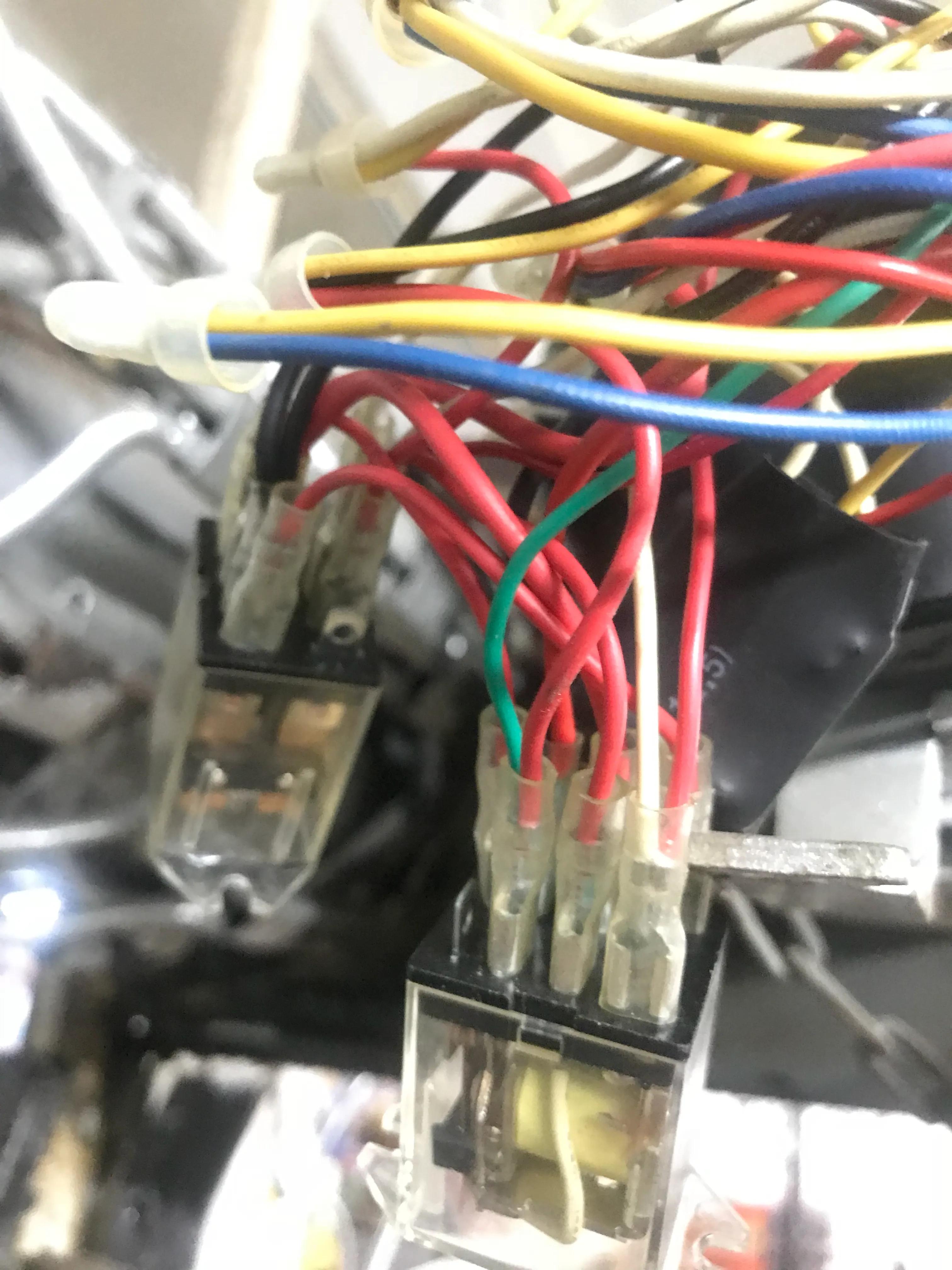 卷帘门按钮线路怎么预埋,更换卷帘门遥控器8孔线路