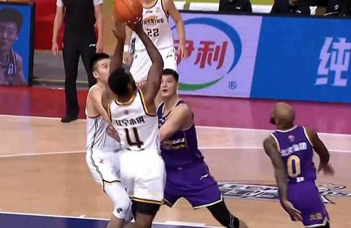 辽宁对北控弗格49分最后两分钟,辽宁对北控最后三分谁得的