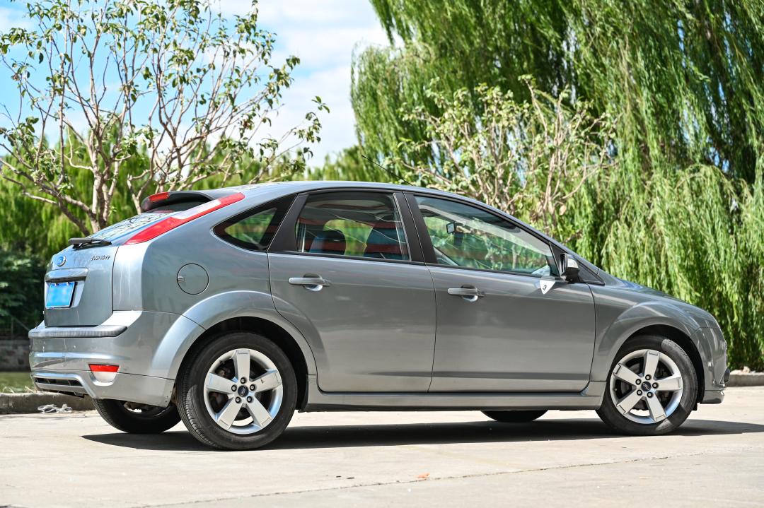 2.0手动挡车经典福克斯推荐,2万左右手动挡小钢炮福克斯