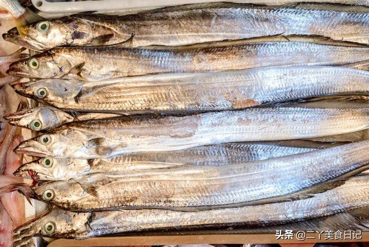 买带鱼眼珠黑好还是白好,买带鱼眼睛要什么颜色的好