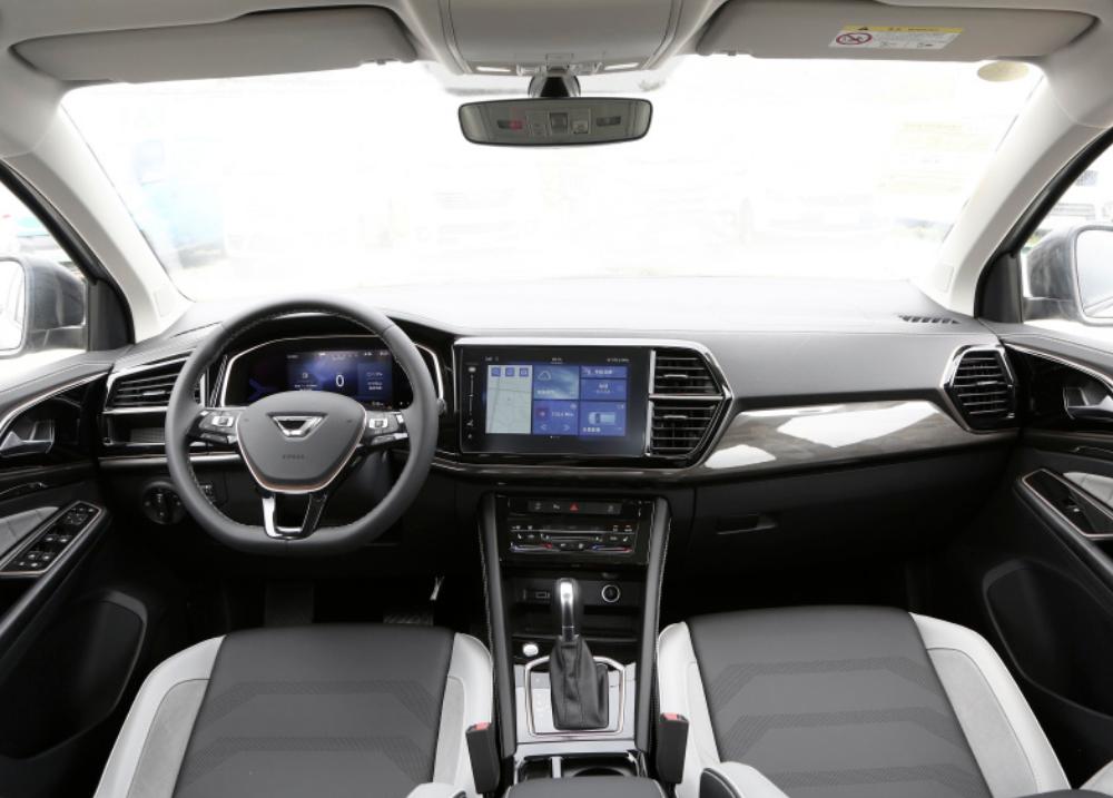 15万左右买什么suv实用又有面子,15万内买合资suv不考虑日系怎么选