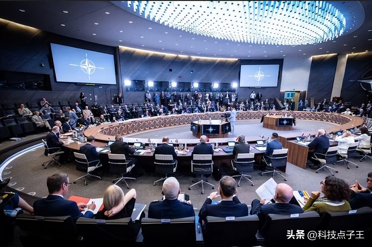 乌克兰欠美国多少武器债,乌克兰欠的军费怎么还