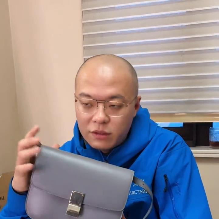 思琳celine值得买的款式,瑟琳celine邮差包单肩包