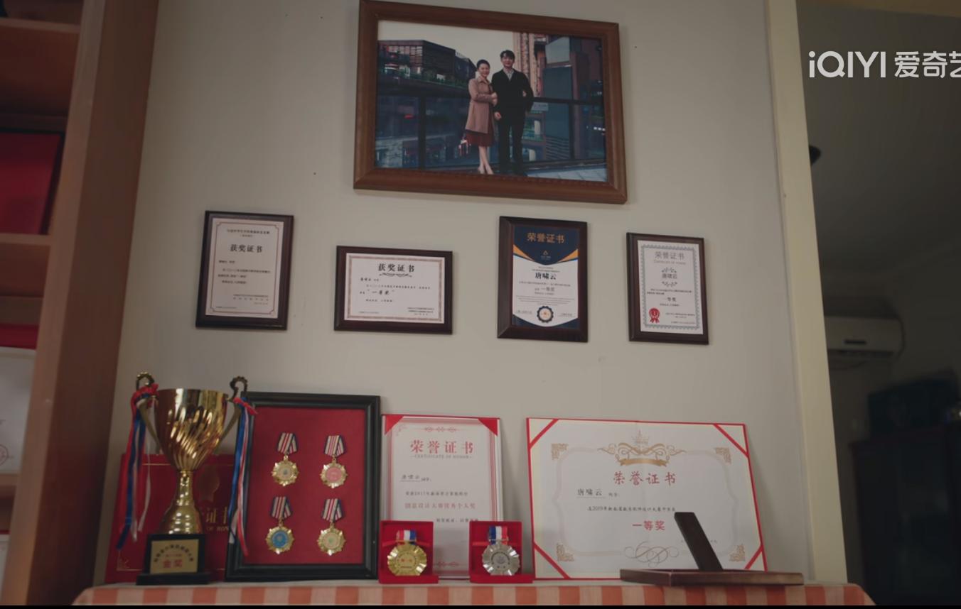 她是《底线》中“最疯狂”的母亲,最终她在50岁寿宴上尝到了苦果