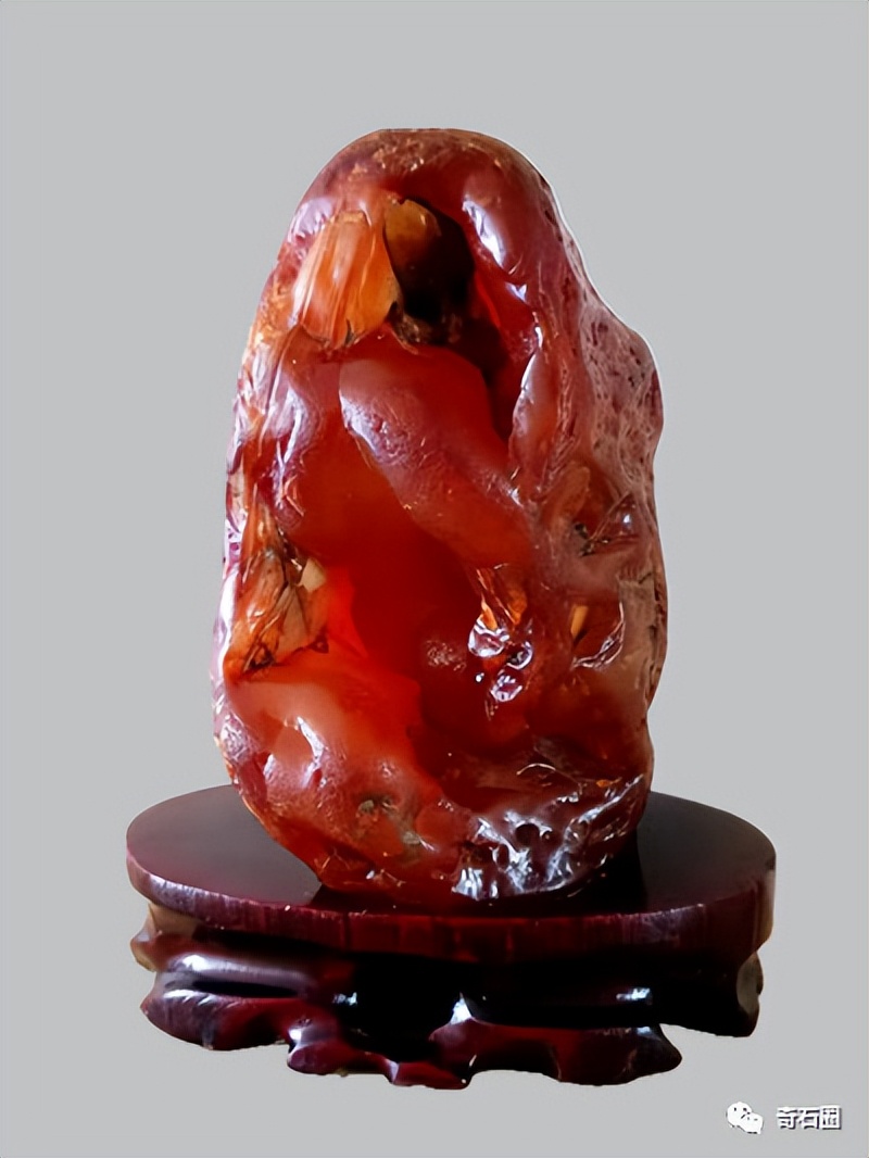 “带窝窝的石头”入围作品展播