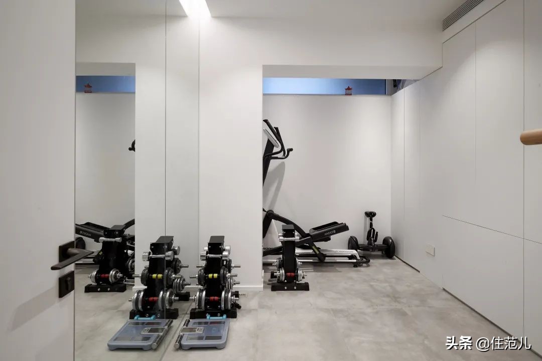 10平米家庭影音娱乐室健身房,8平米住6口人