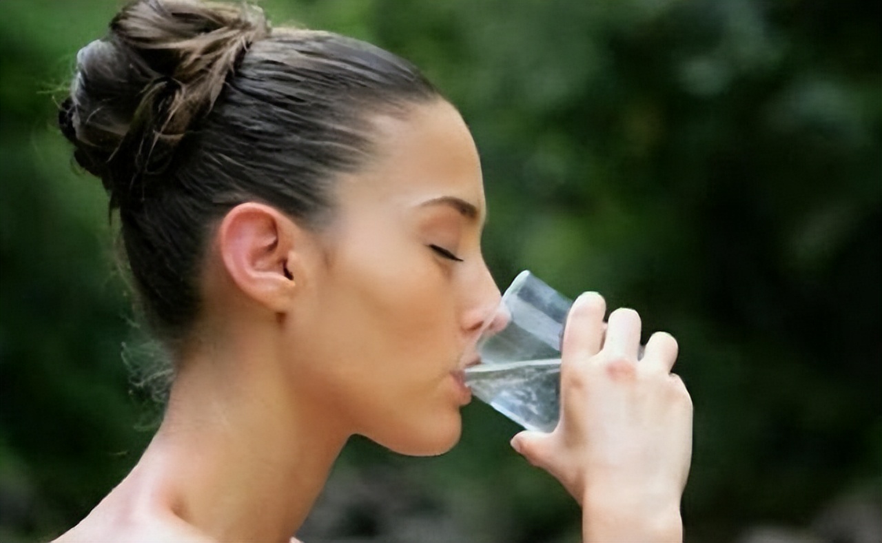 青少年太胖快速燃脂减肥法,暑假超简单的燃脂最快的减肥动作