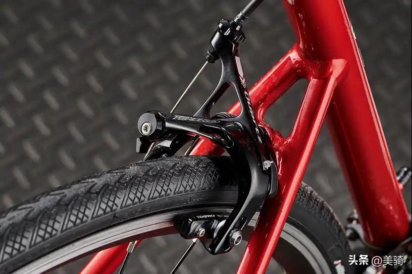 1万至2万左右公认最好圈刹公路车,圈刹公路车好还是碟刹公路车好