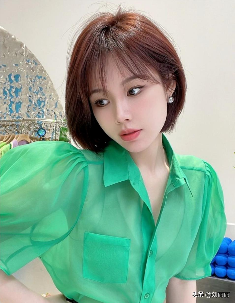 12-15岁学生适合的发型短发不挑脸,短发发型女2020流行发型30-40岁