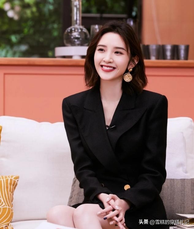 黑长直今年流行短发个个减龄气质,减龄黑长直短发