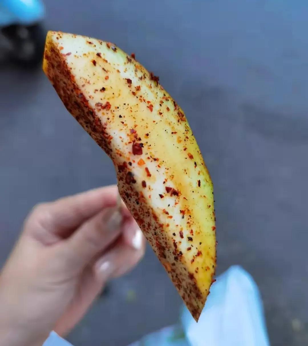 未来昆明最具影响力的美食街,昆明七彩云南附近美食街