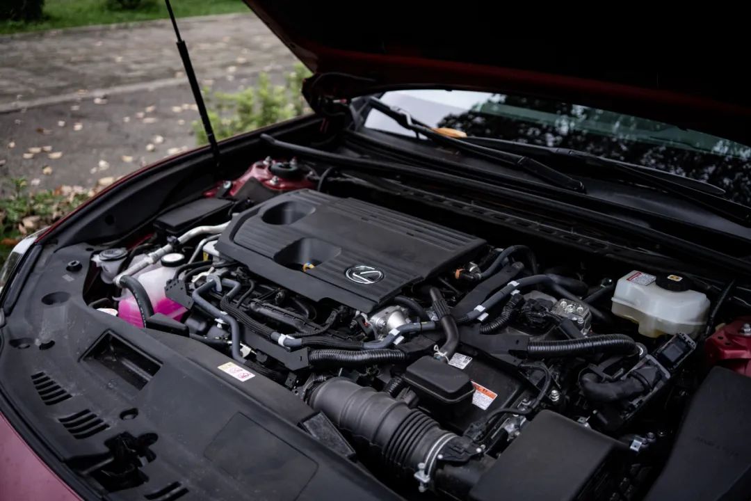 试完它我才明白，原来买ES200的人才是最懂雷克萨斯的