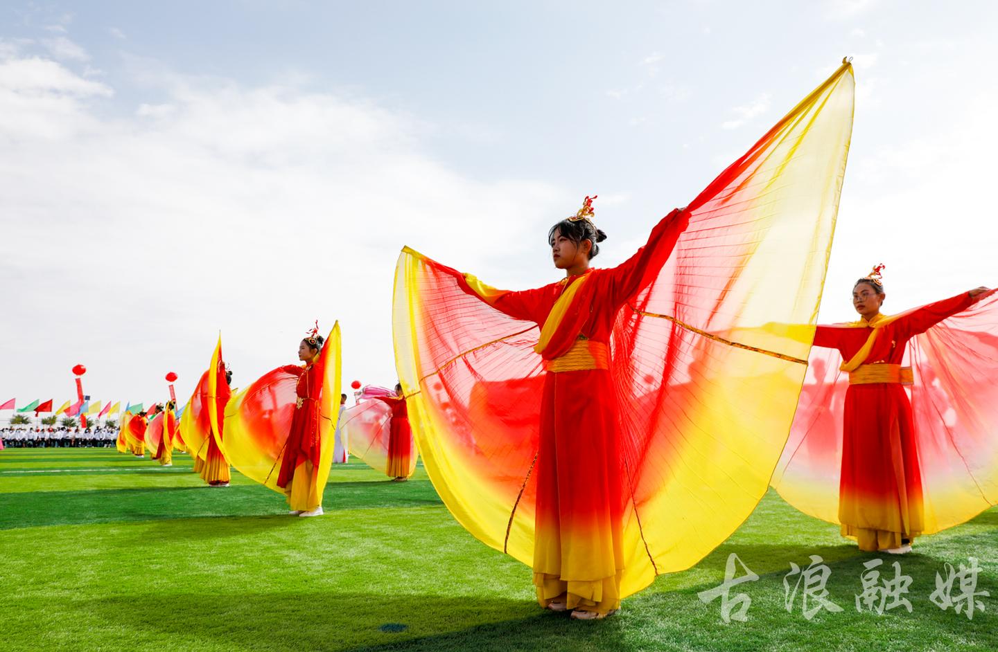 古浪城关第三小学足球比赛,古浪县足球联赛开幕式表演