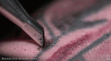 怎样洗纹身对皮肤的损伤小,不伤皮肤的洗纹身方法