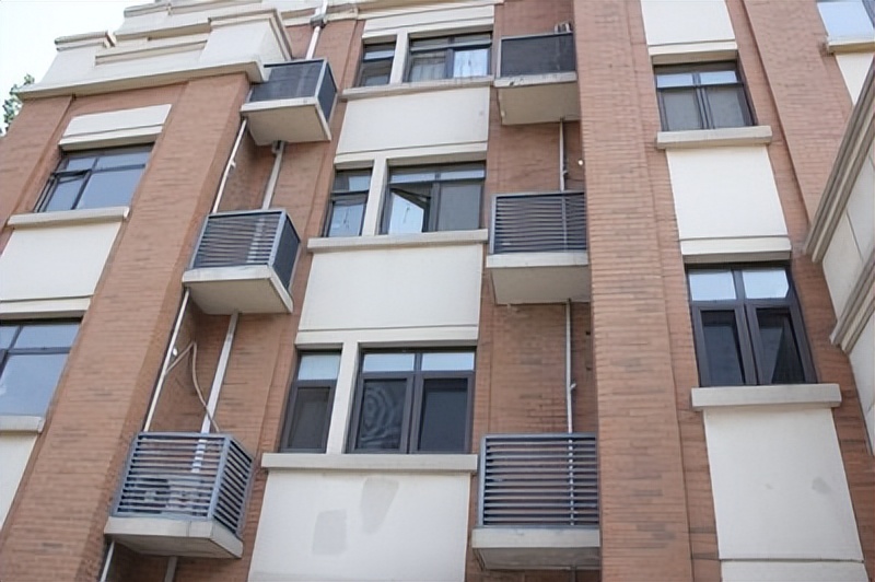 1p空调和1.5p空调哪个省电,三级变频空调跟一级变频空调耗电