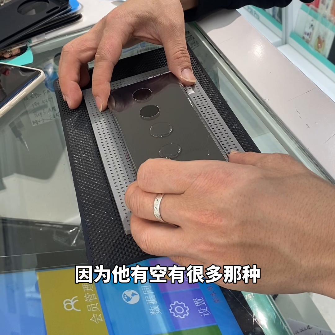 华为mate30pro曲面屏换屏多少钱,mate30pro是曲面屏还是直面屏