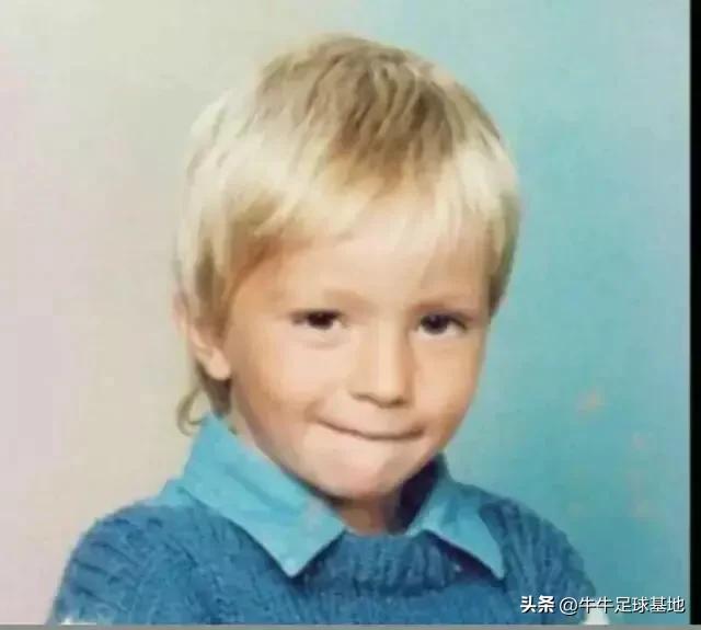 足球明星年轻与现在照片对比,足球明星小时候纪录片