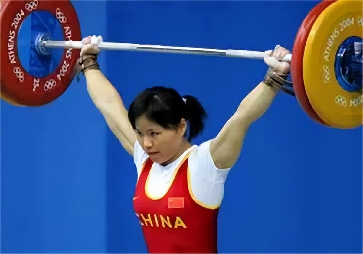 43岁奥运冠军陈艳青与64岁丈夫：他住她买的别墅，孩子跟她姓