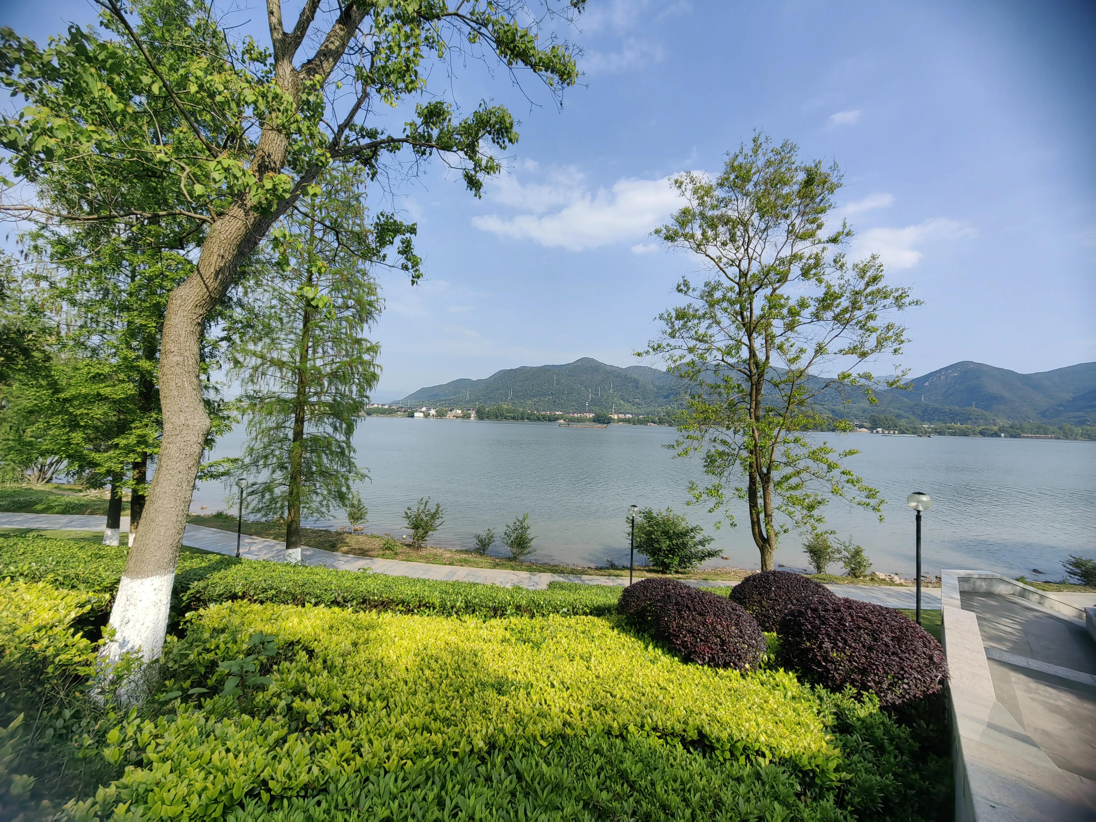 迎接杭州亚运会·富春江畔的秀美山水诗画意境