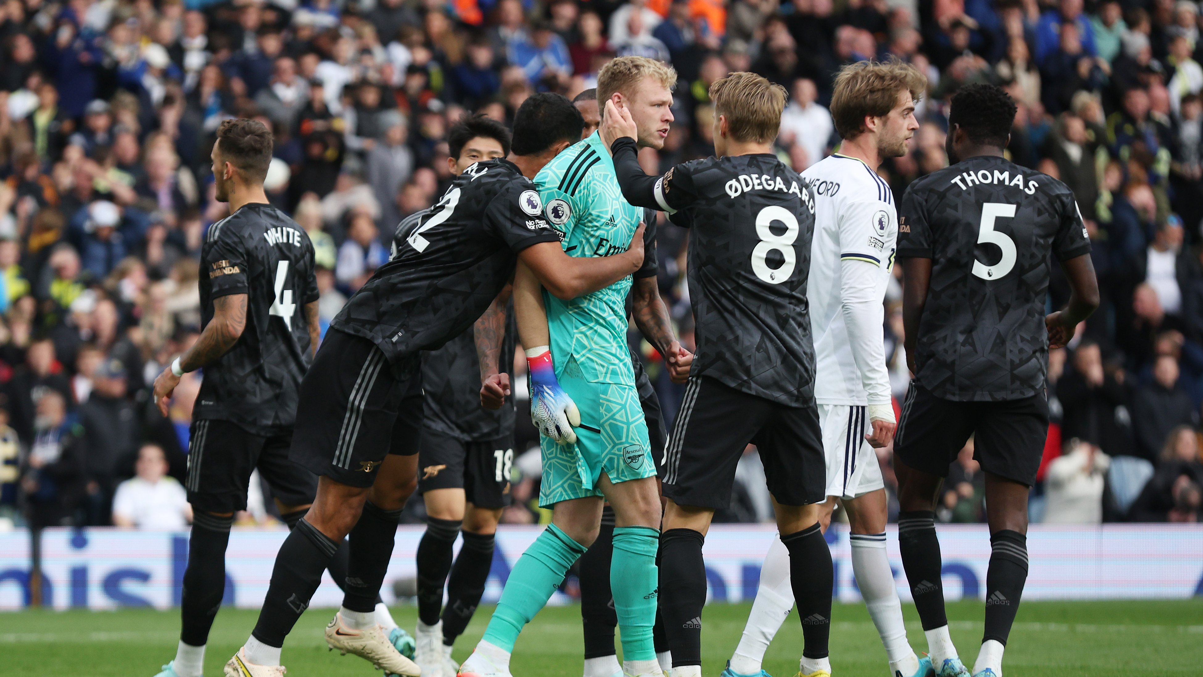 安菲尔德利物浦大胜曼城,阿森纳利物浦帮助曼城重回榜首