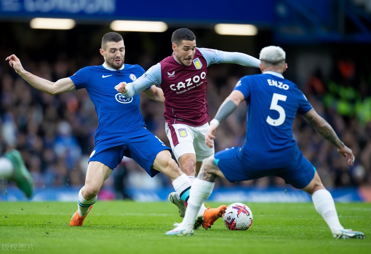 伯利切尔西换了几个主帅,伯利接收切尔西后阵容变化