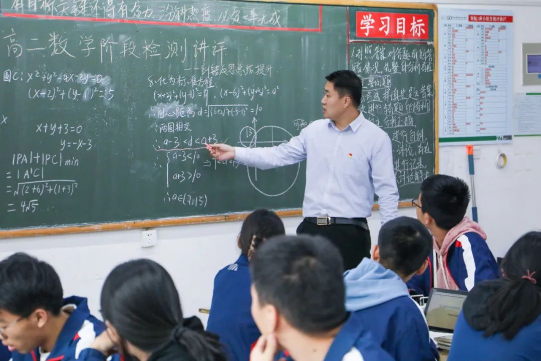 深耕“求真”教育，彰显先锋力量——品牌*党**员张新强