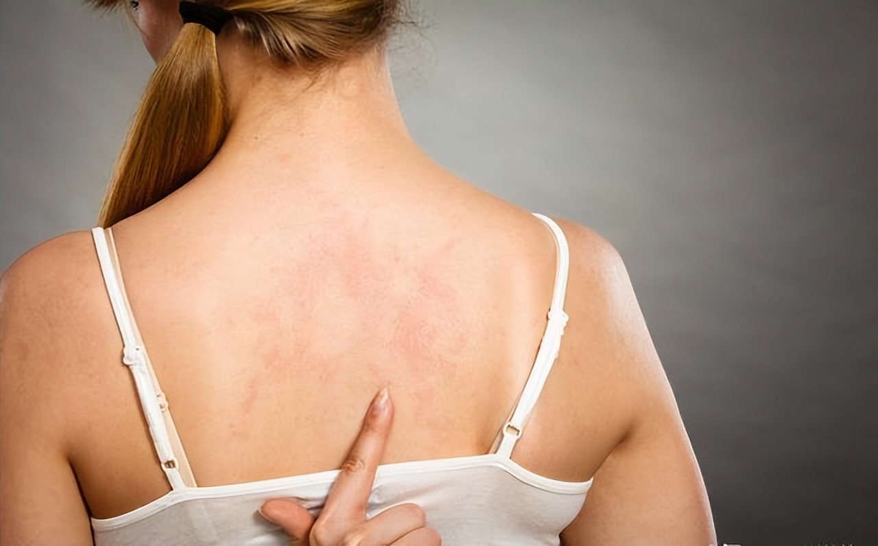 俗语早洗灭阳气晚洗添湿气,早上起床洗澡风水上有说法吗