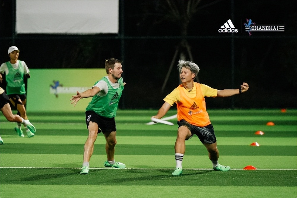 阿迪达斯群英会,阿迪达斯集结经典