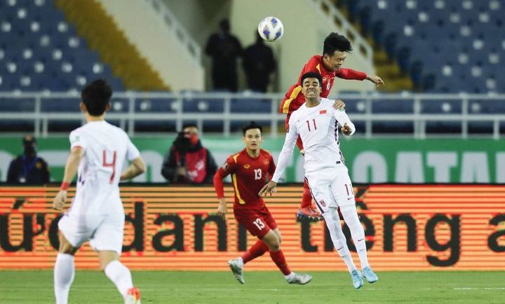 要打出自己的风格,国足进攻要有变化,防守针对性要加强