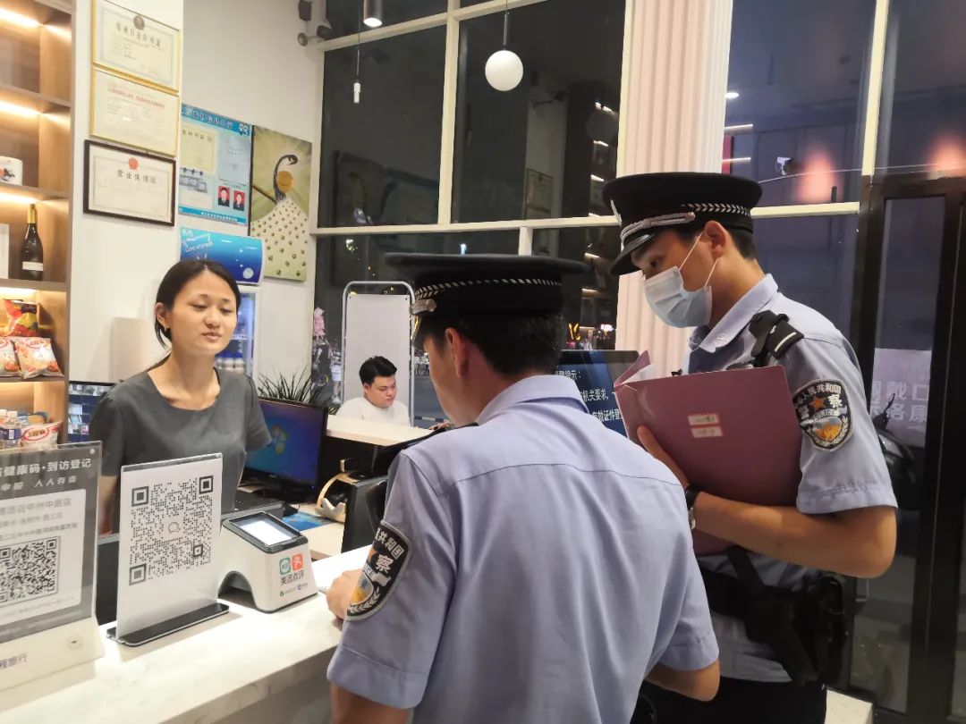 夏季治安打击整治“百日行动”丨尽锐出战!河南洛阳公安全力开展夏夜治安巡查宣防第二次集中统一行动