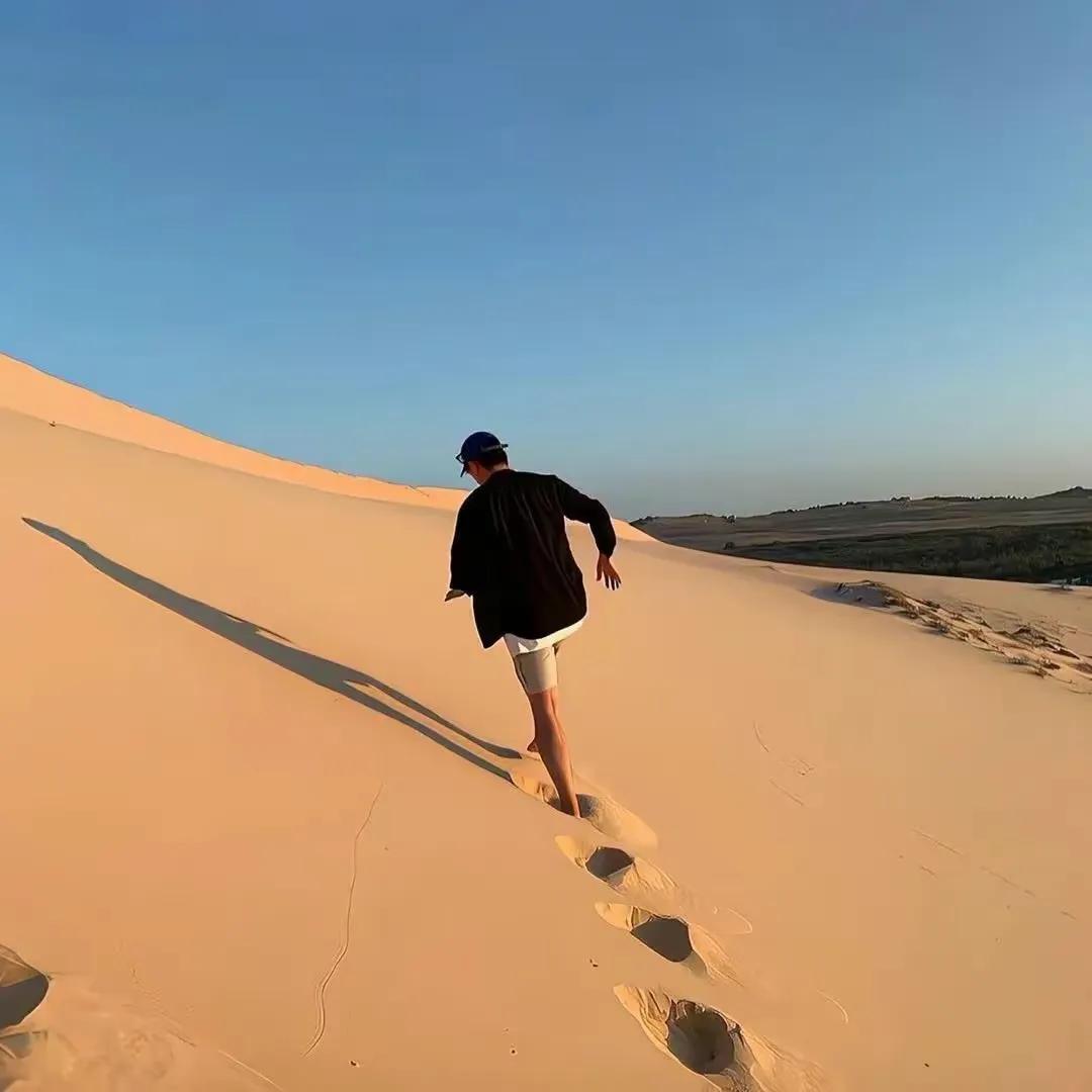 很久不换头像的男生,长期不换的微信头像男生