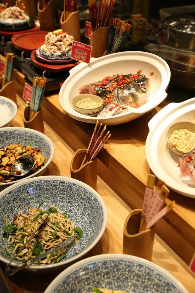 记者卧底实探麦当劳餐厅,北京三里屯餐厅酒吧