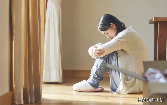 外甥患病大姐让我给10万，我刚想答应，老婆指了指门口，我给1000