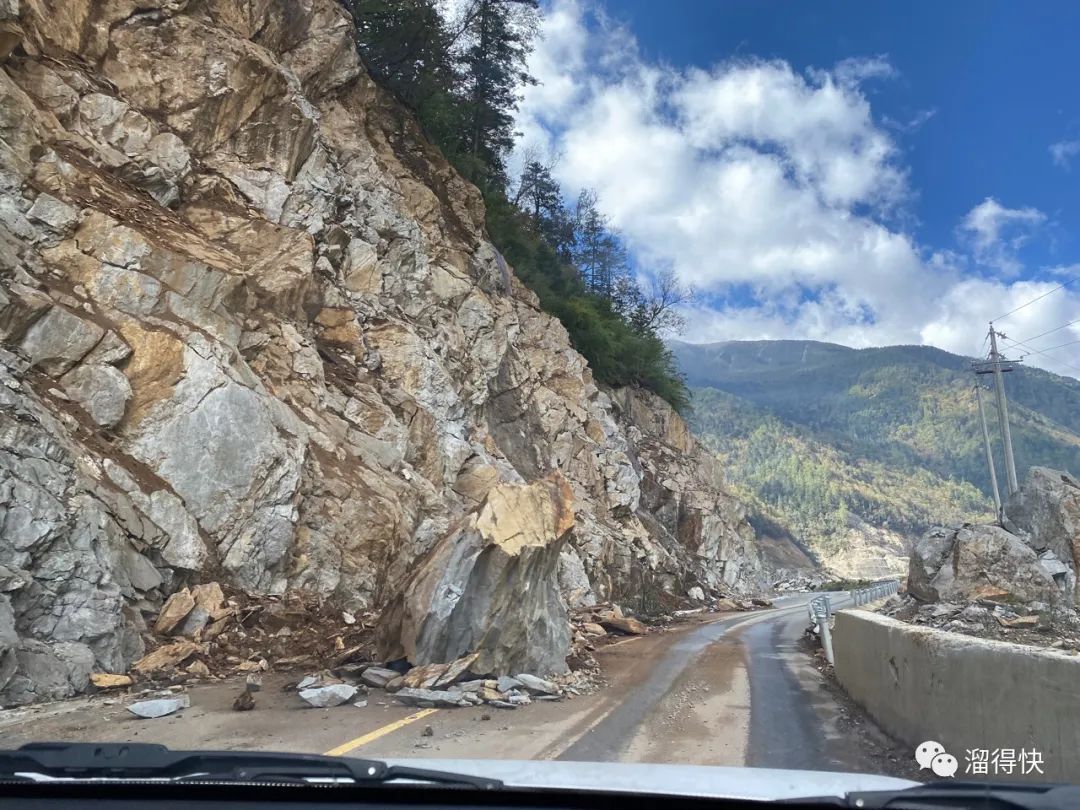 「DRSAFETYDRIVING」小岚传你几招安全驾驶，幸福一辈子