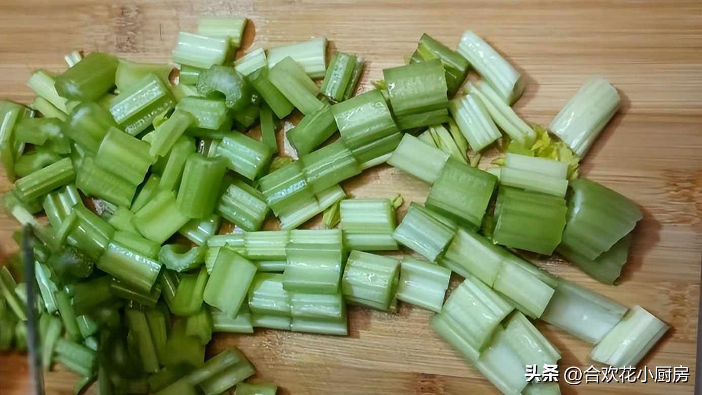 芹菜黄豆低脂做法,芹菜黄豆正宗做法