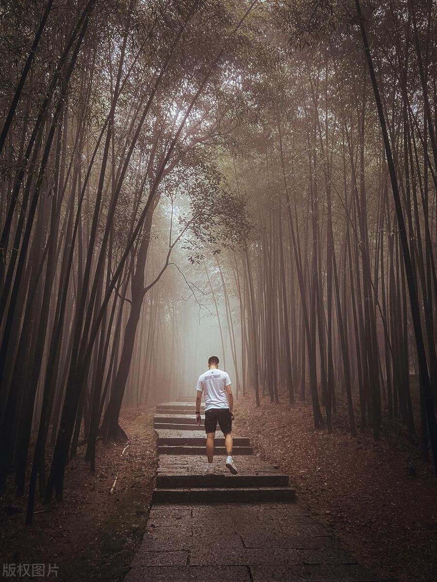 面对困难的挑战只要你肯相信自己,相信自己你一定会战胜一切困难