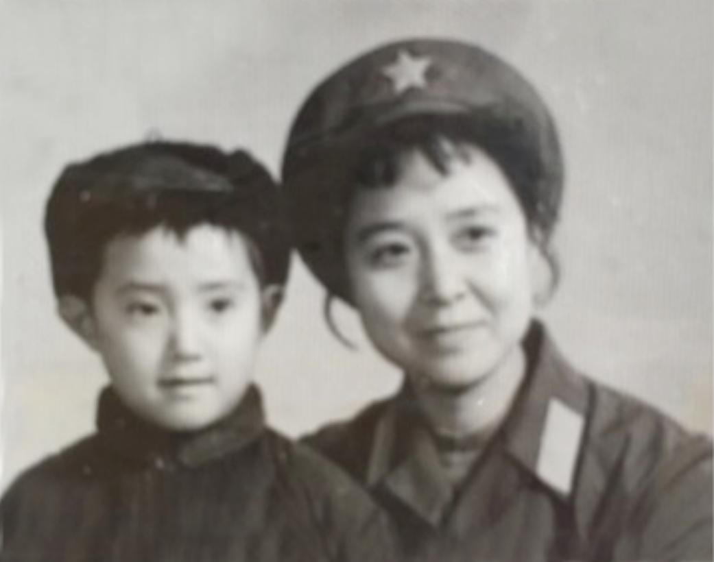 他18岁登上春晚一夜走红,他曾9次登上春晚舞台