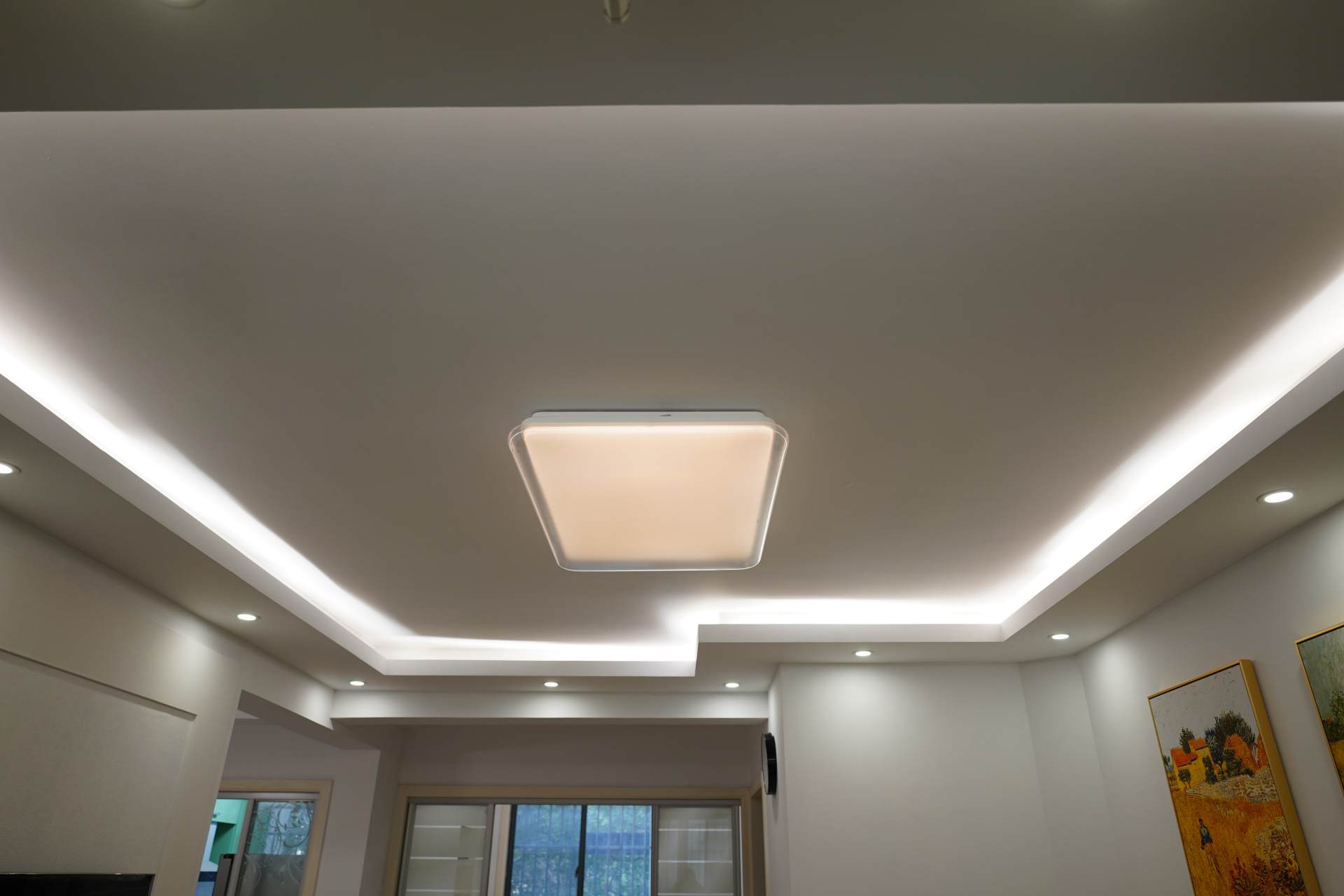 小户型也没有必要做全屋智能灯光,二手房客厅灯光改造