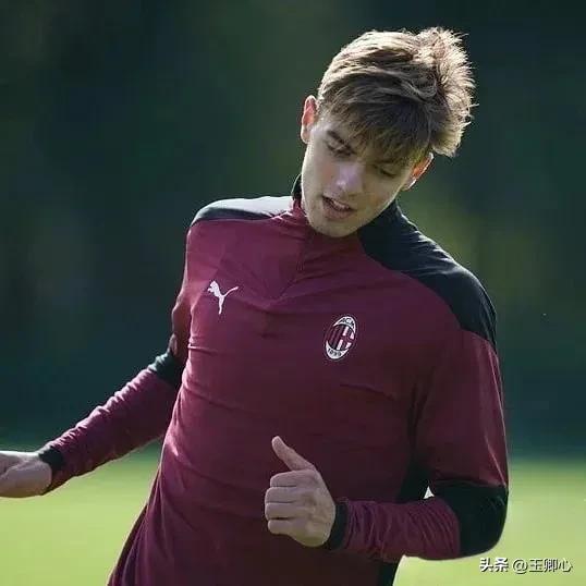 足球诗人贺炜完整版,足球诗人贺炜2022完整版解读