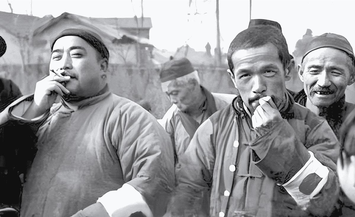 纳粹德国屠杀犹太女人,变态纳粹