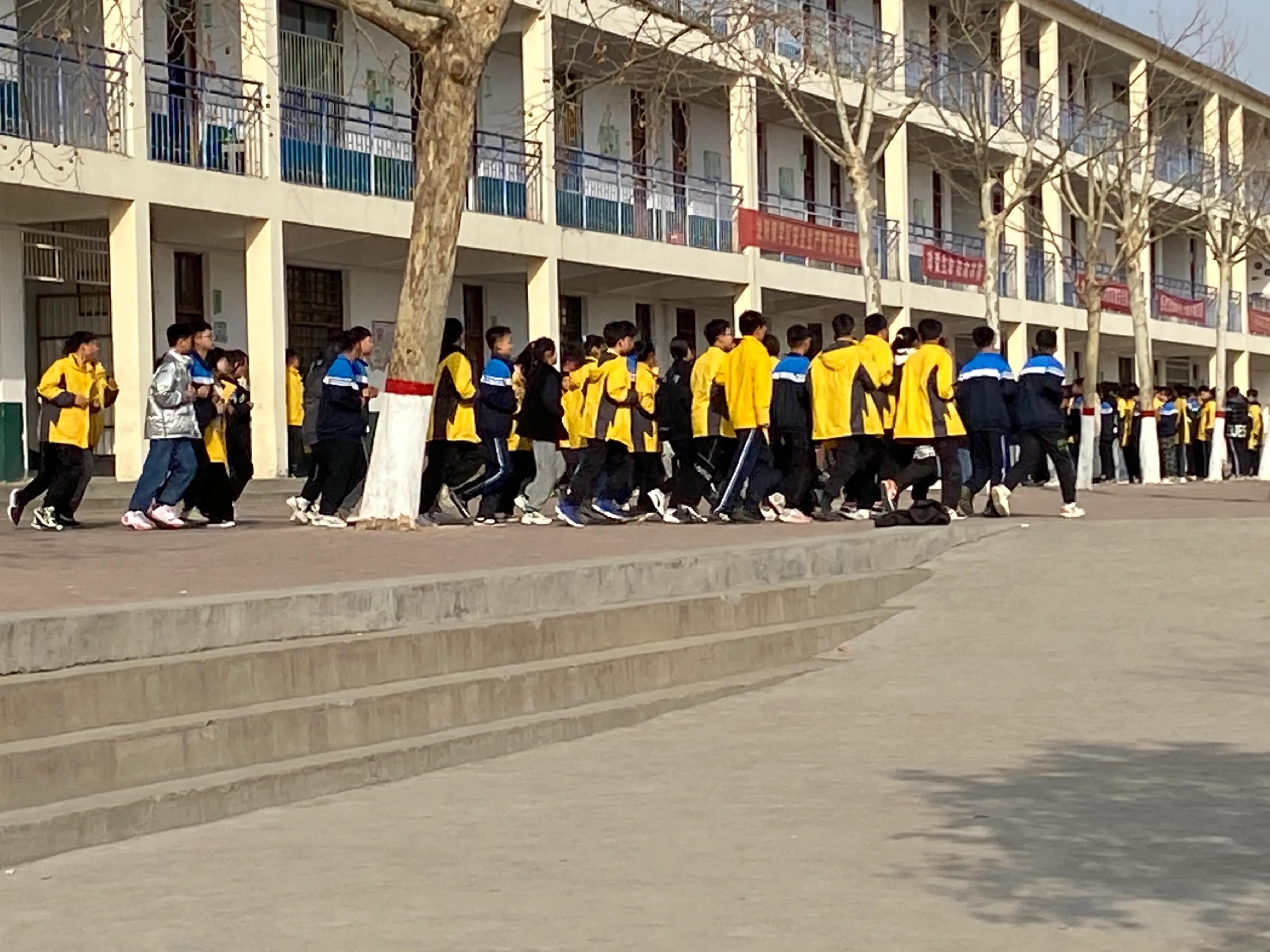 阳光体育大课间龙阳,阳光校园体育活动