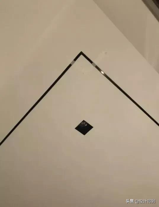 天花露筋如何修补,天花裂纹最佳修补方法