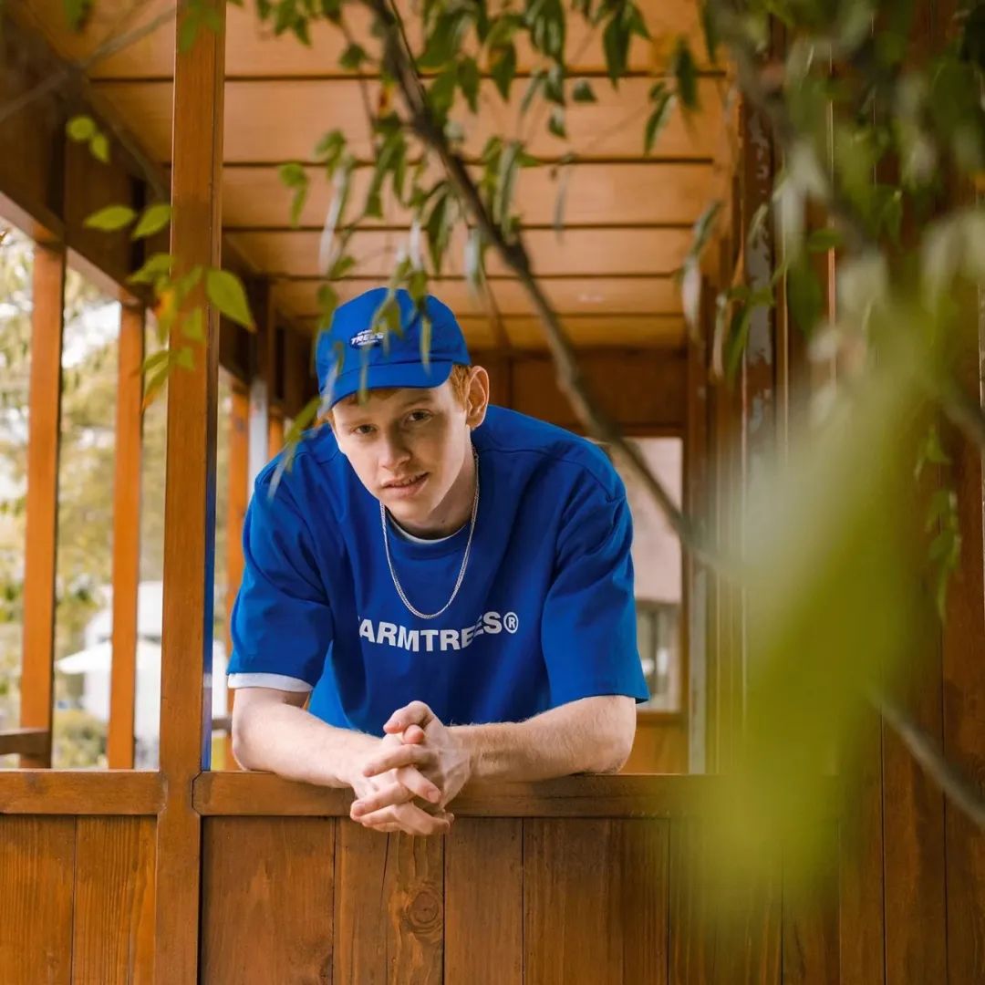 每日一个穿搭小技巧男,年轻男生的正确穿搭示范