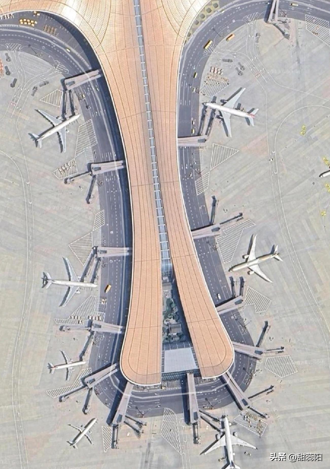 9月19日，北京飞往深圳一趟航班，全程2077公里，到达驻马店