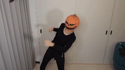 美少女扎堆进入的“胶玩圈”，已经足够和B站舞蹈区媲美了