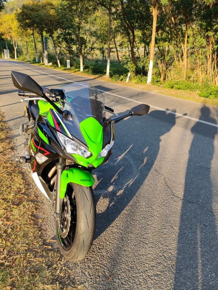 川崎忍者6502017款极速,川崎忍者650与400对比