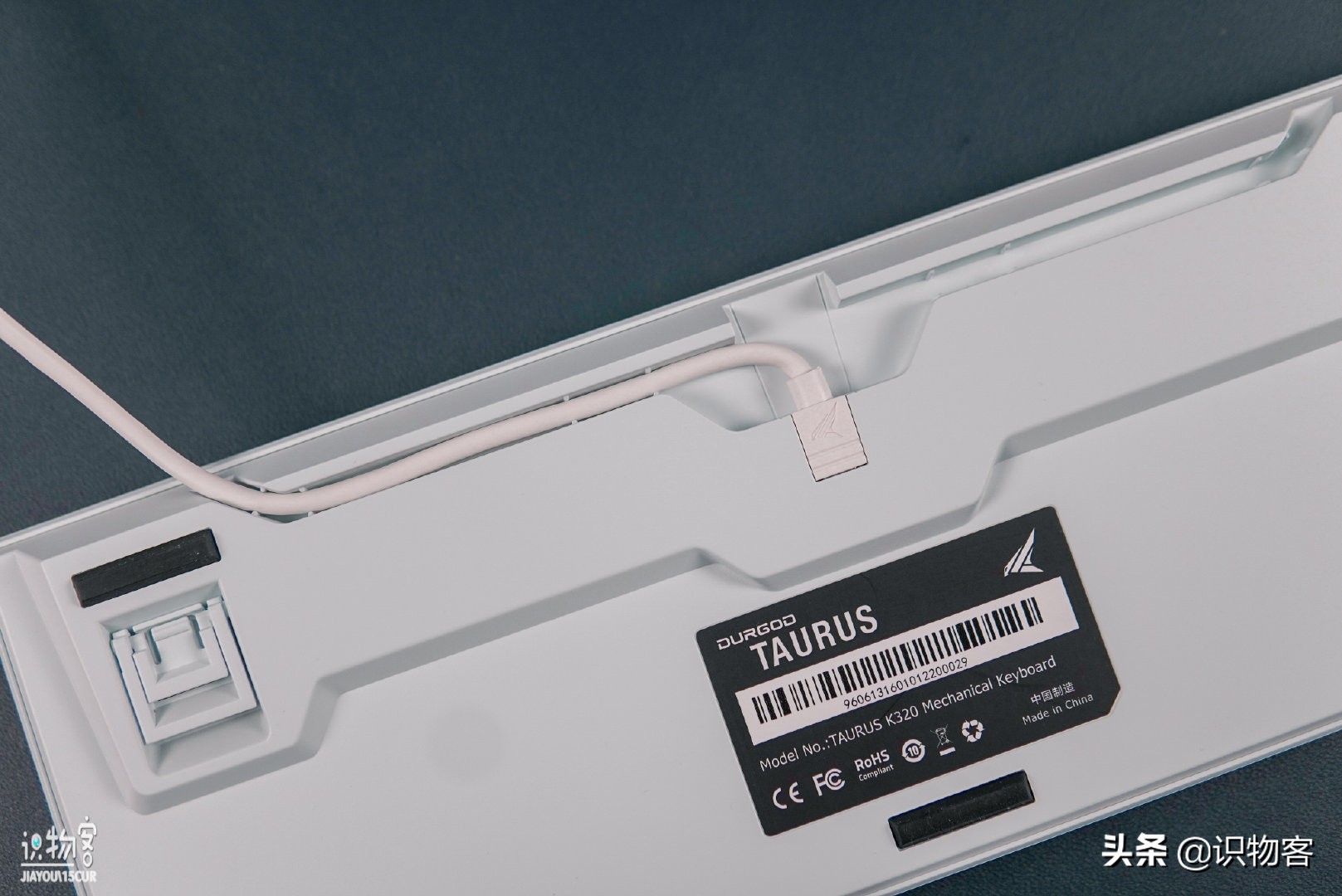 杜伽k320和腹灵mk870哪个好,杜伽k320键盘是无线还是有线的