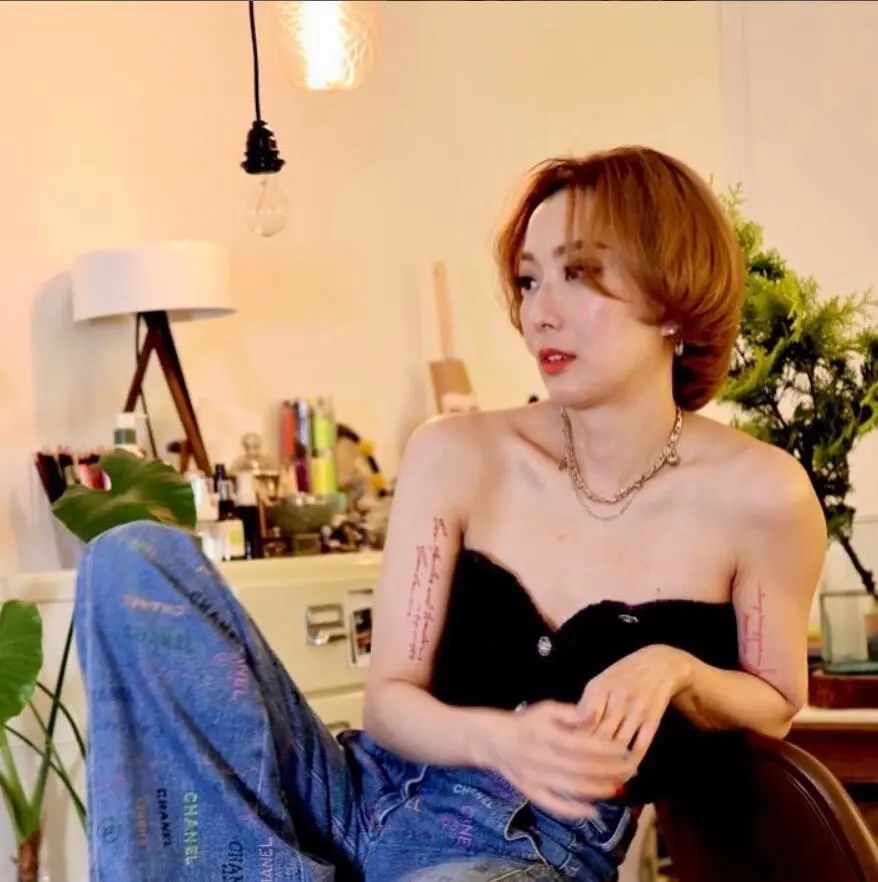 百变大咖秀郑秀文,百变天后郑秀文的虐恋情史