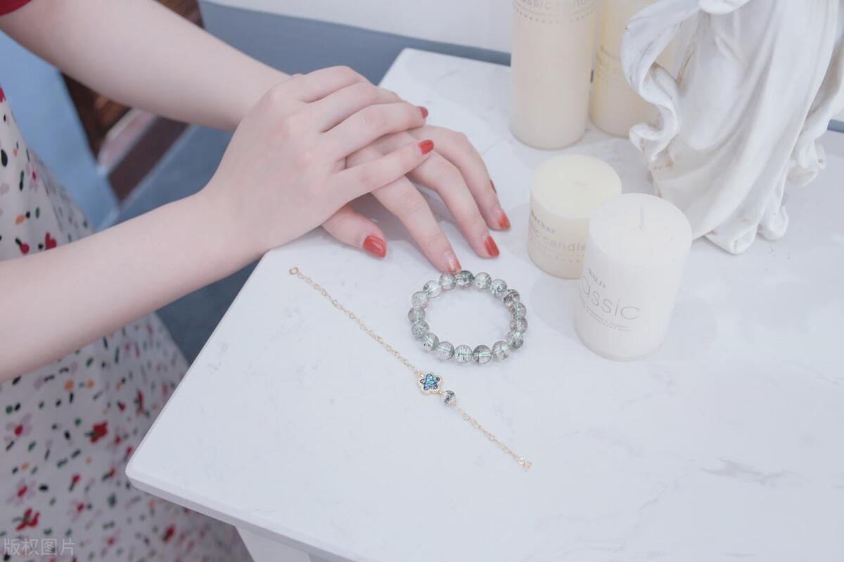 送手链给女生的含义是,送手链给女孩子代表什么