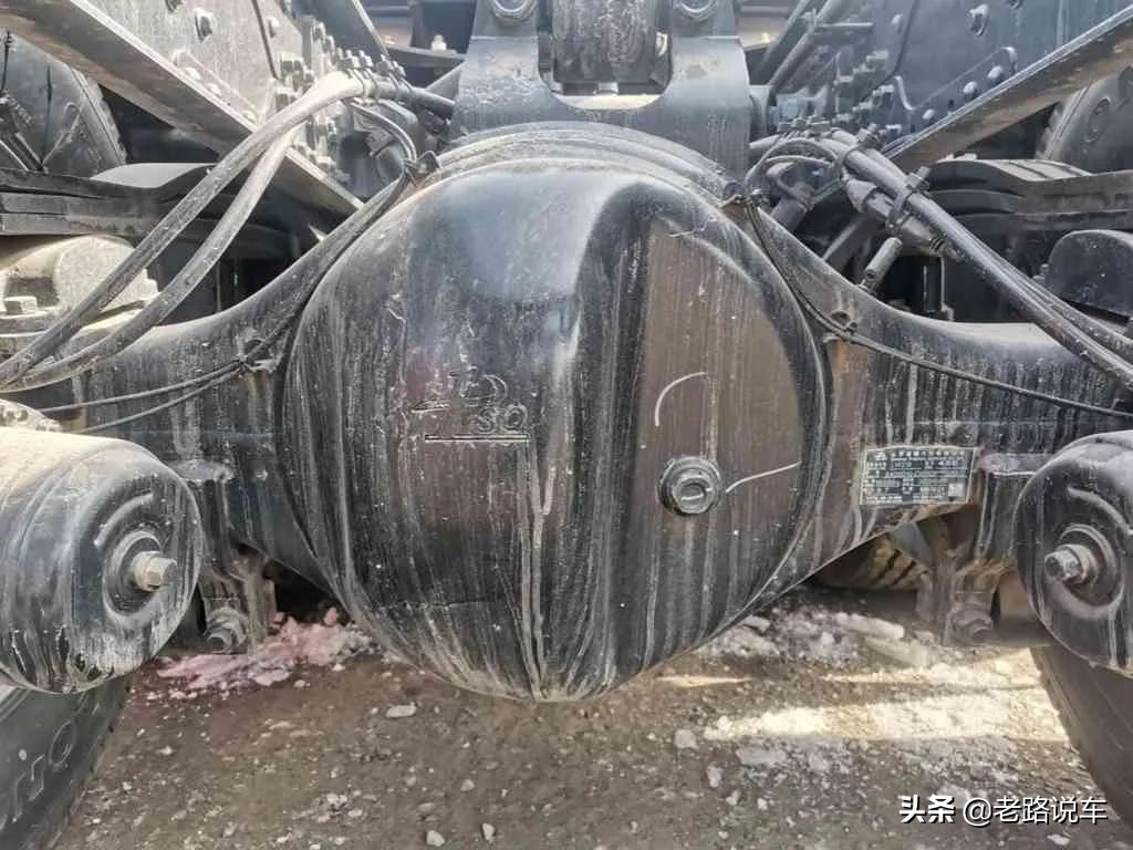 悍vh460国六牵引车空滤什么型号,悍vh460和悍v400车型一样吗